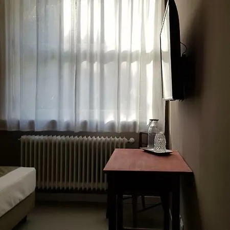 Oda ve Kahvaltı Gotti Charming 4*