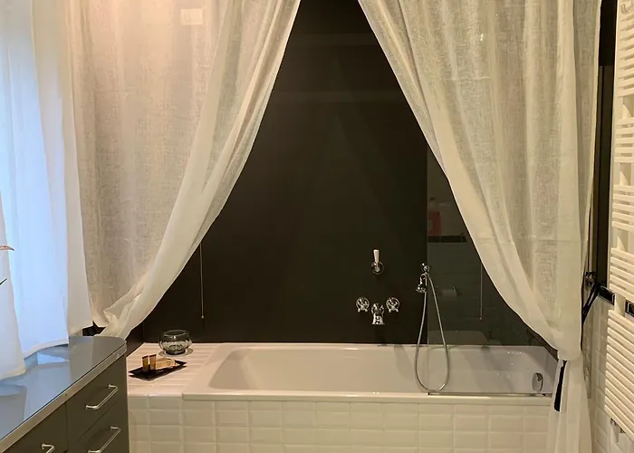 Gotti Charming 볼로냐