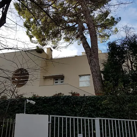 Gotti Charming Bed & Breakfast 4*